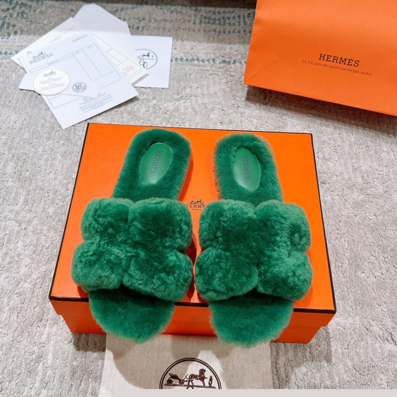 H**mes slippers